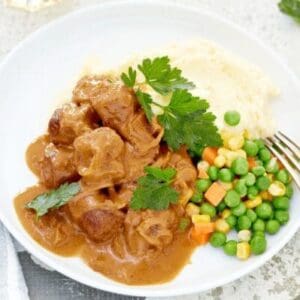 GOURMET MEALS CURRIED SAUSAGES